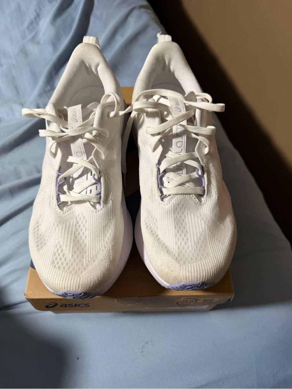 ASICS Novablast 5 - Picture 2 of 3